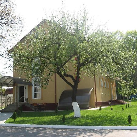 Premier Club Hotel Cernăuți Exterior foto